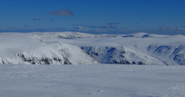 Photo of Looking east from Glas Maol